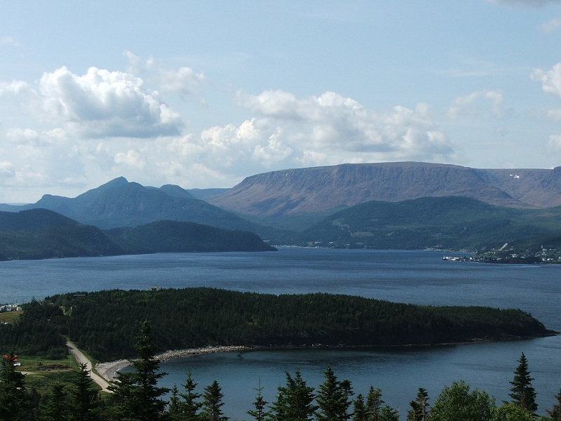 NFLD_drive_to_and-viking_settlement 622.jpg